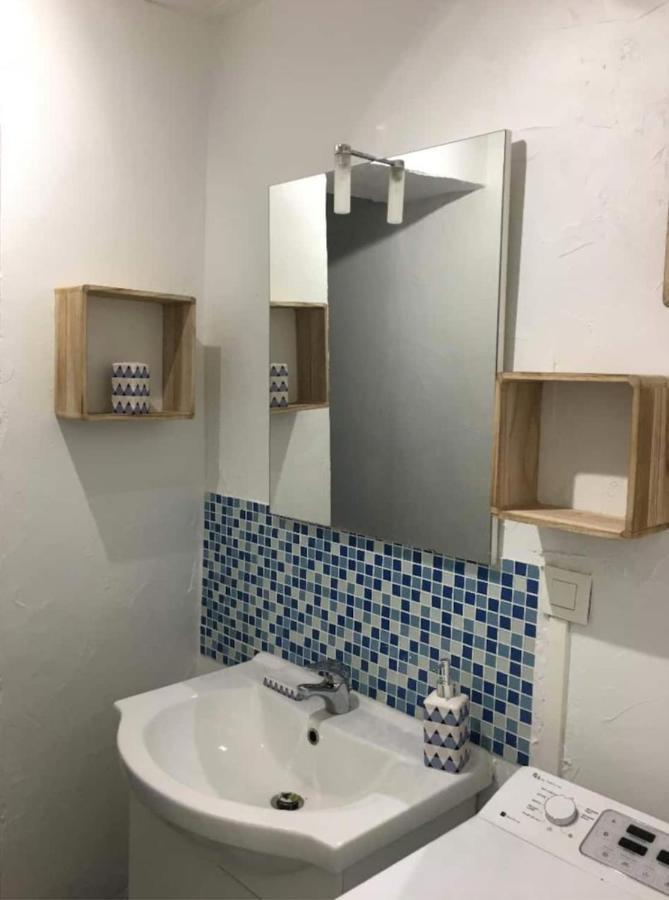 Cosy Apartment In The Center Of La Flotte Extérieur photo
